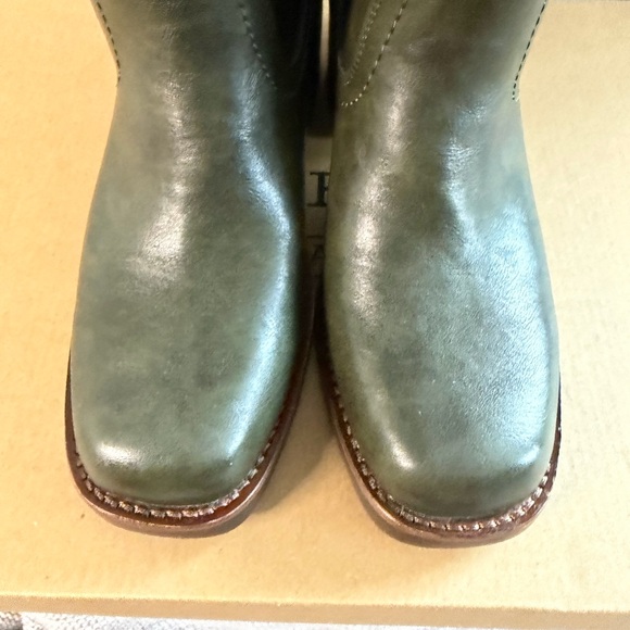 Frye & Co. BRAND NEW IN BOX Miranda Western Boot Evergreen 7.5 - Picture 5 of 8